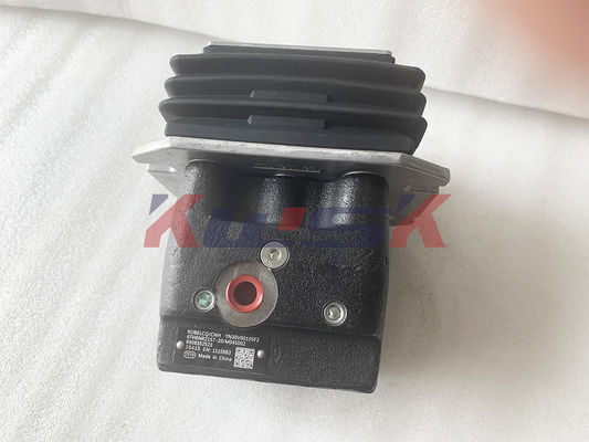 Máquina escavadora Pedal Control Valve das peças de Joystick Handle Kobelco Sk200-8 da máquina escavadora YN30V00105F2